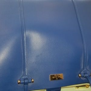 Kate Spade Pocket Book W/Matching Wallet